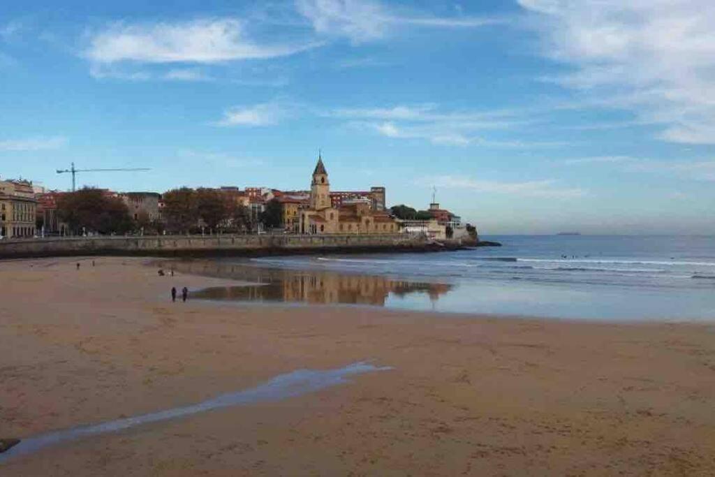 Apartamento A 100Metros De La Playa De San Lorenzo Gijón Dış mekan fotoğraf